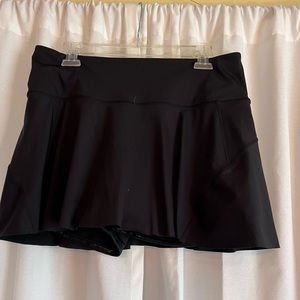 Athleta ACE tennis 13.5” skort size: L